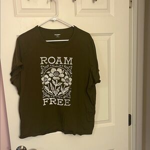 Old Navy Olive Green Graphic 'Roam Free' Tee